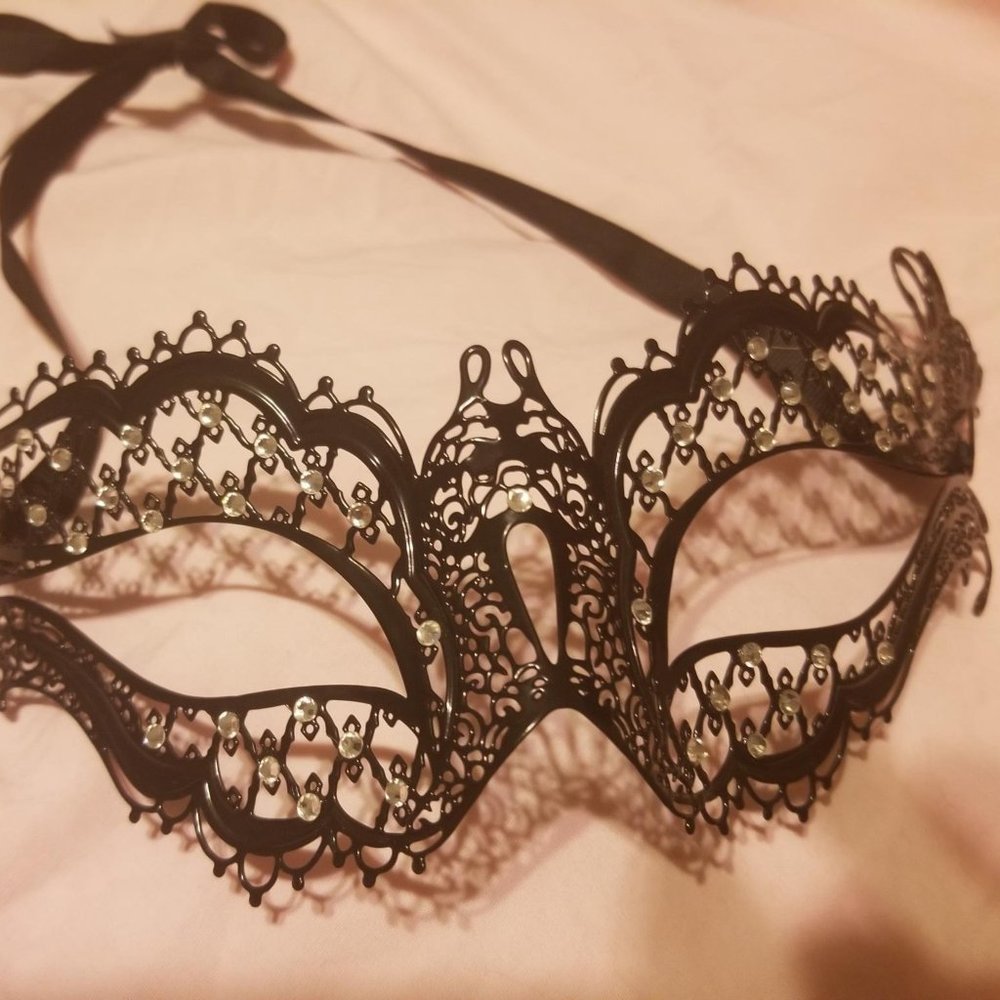 Halloween Black masquerade metal lace mask